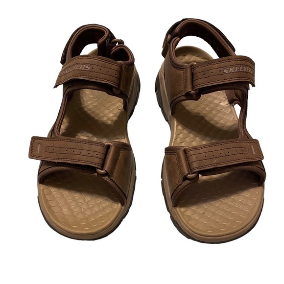 Mens Skechers Relaxed Fit Luxe Foam Tresmen
Garo Brown Vegan‎ Sandals
Size 10 - Picture 2 of 8